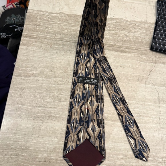 Zylos George Machado 100% Silk Tie Print Abstract Tan and Black Extra Long 63" - Picture 3 of 12